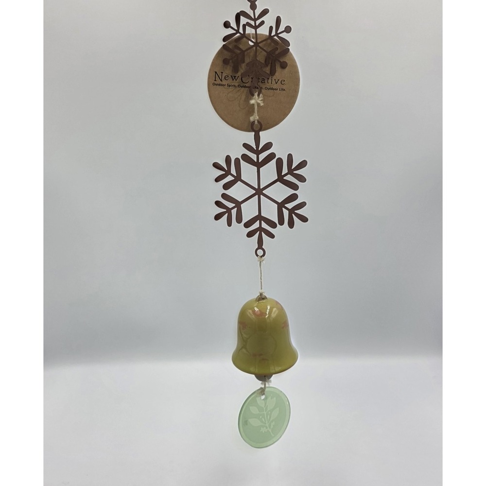 NEW 2006 New Creative Bell Chime With Snowflake Charms Ceramic Glass Green 13.5"